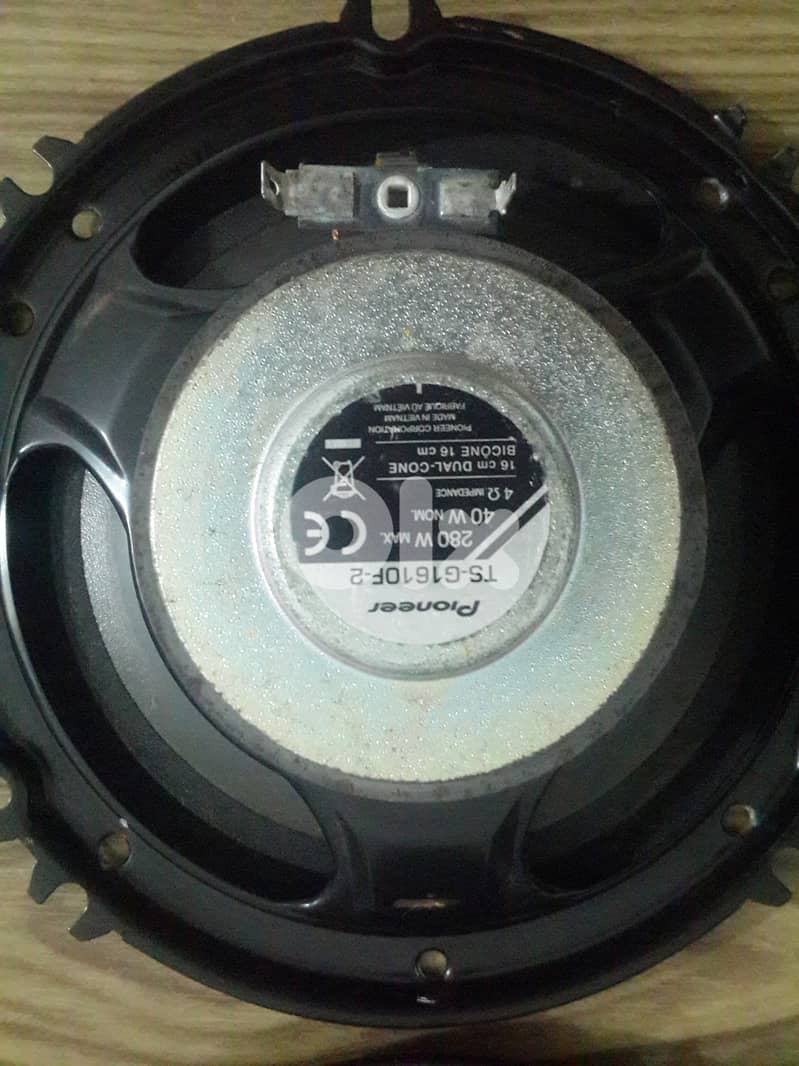 Pioneer car stereo system 6