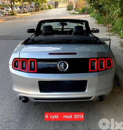 2013 Ford Mustang 6 cylinder excellent condition