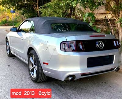 2013 Ford Mustang 6 cylinder excellent condition
