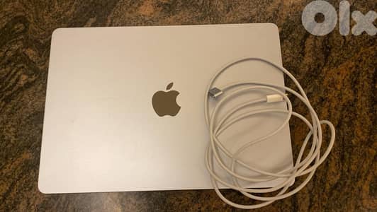 Never Used 2025 MacBook Air 13 inch with M4 chip