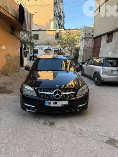 Mercedes-Benz C300 2011