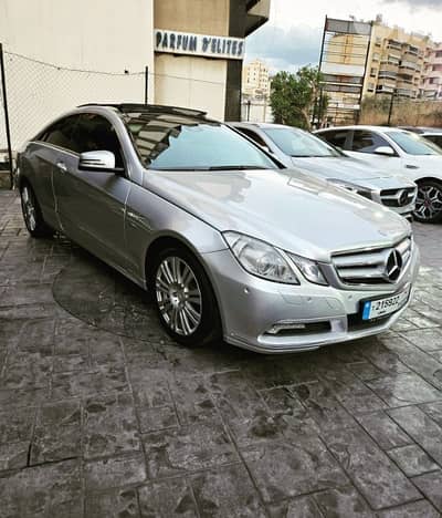 Mercedes-Benz E-Class 200 model  2011