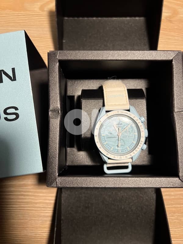 Omega x Swatch Uranus 1