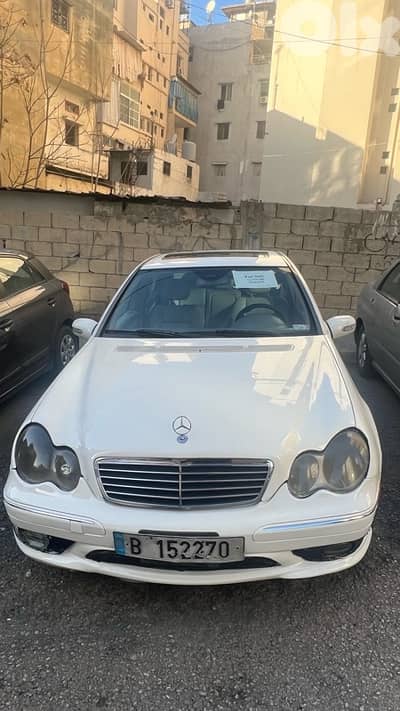 Mercedes-Benz 200 Series 2005