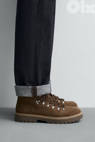 Zara - CHUNKY LEATHER BOOTS SIZE 41