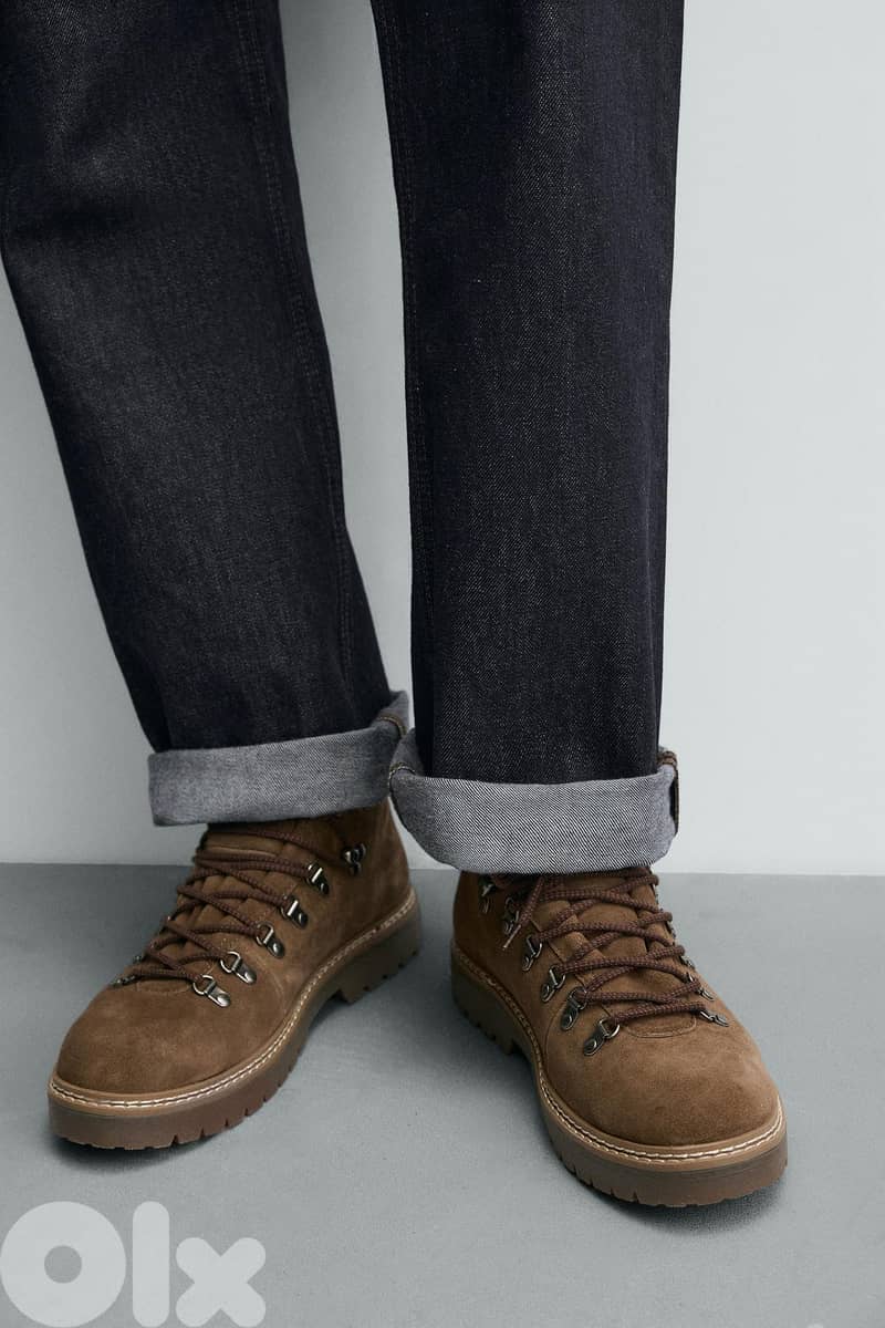 Zara - CHUNKY LEATHER BOOTS SIZE 41 9