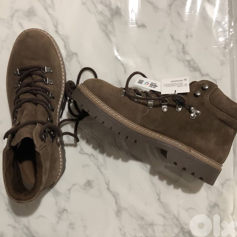 Zara - CHUNKY LEATHER BOOTS SIZE 41 3