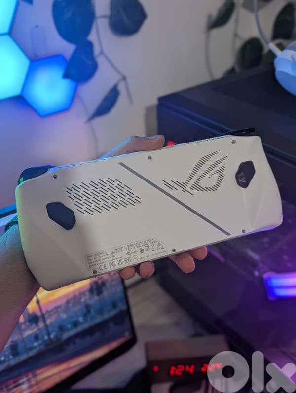 ROG ALLY Z1 EXTREME 2TB STORAGE 7