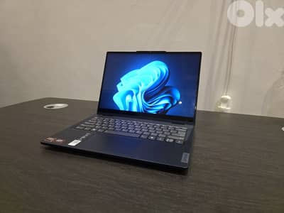 Lenovo 5 14AHP9 2-IN-1 Barely Used
