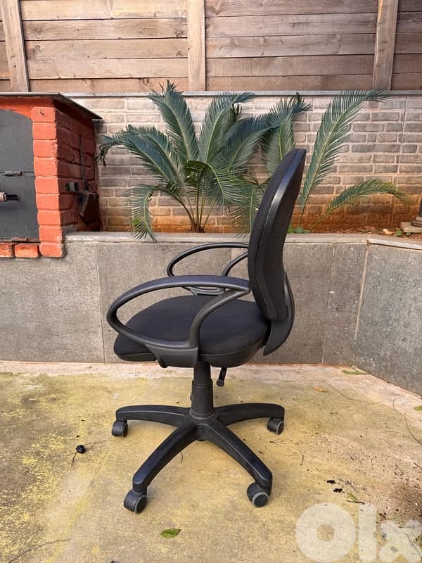 desk chair 1