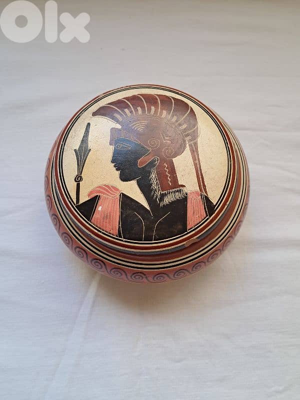 Vintage pottery trinket from Greece 1