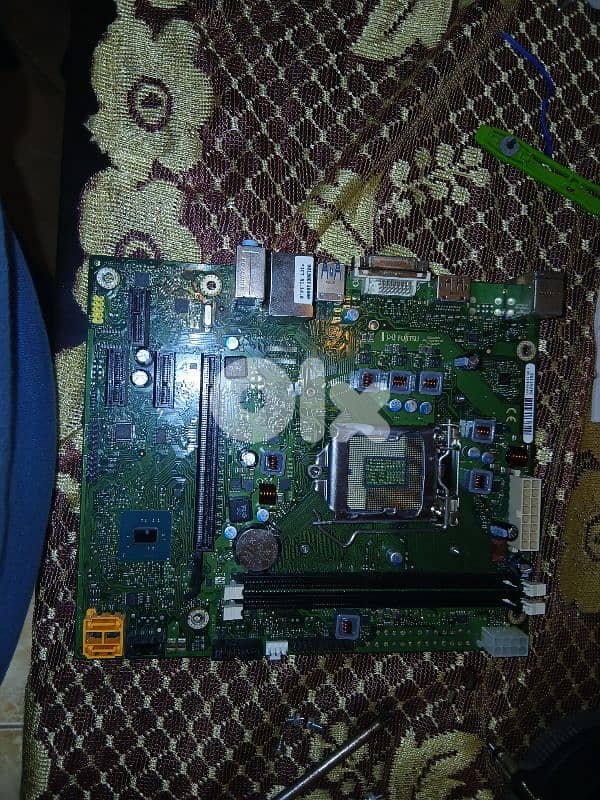 Intel I5 6500  Fujitsu 250W 80 Plus Gold And Mother bord 3