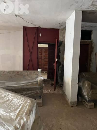 warehouse and storageمستودع ومخزن