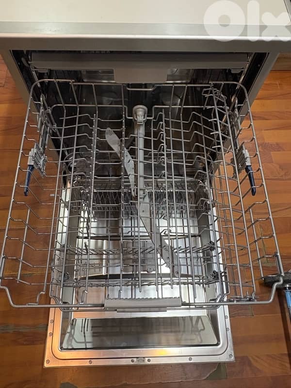 Samsung Dishwasher 3 Racks 4