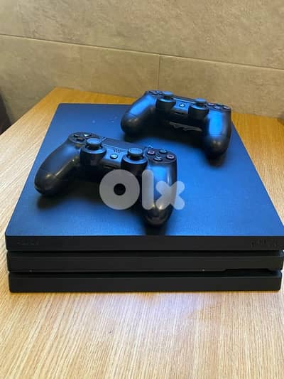 PS4 PRO (1TB)