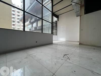 Spacious Shop for Rent in Verdunمحل واسع للإيجار في فردان