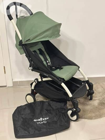 Yoyo 2 babyzen stroller with it’s protective bag,like new :400$