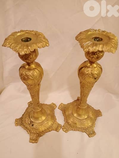 جوز شمعدانات Louis lv