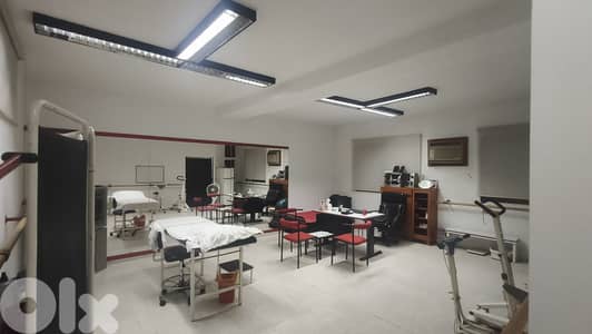 RWK116MF - Used office for sale in Adonis in a prime location