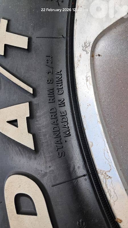 jeep wrangler Rims + tires 3