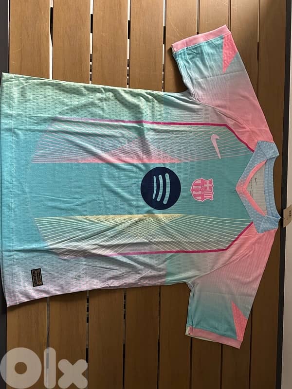 barcelona kits and jacket 2