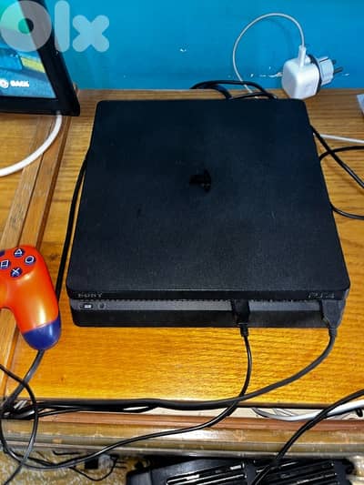PS4 Slim - Used