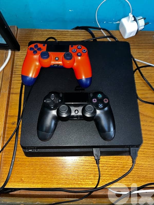 PS4 Slim - Used 1