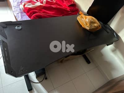 gaming desk adjustable