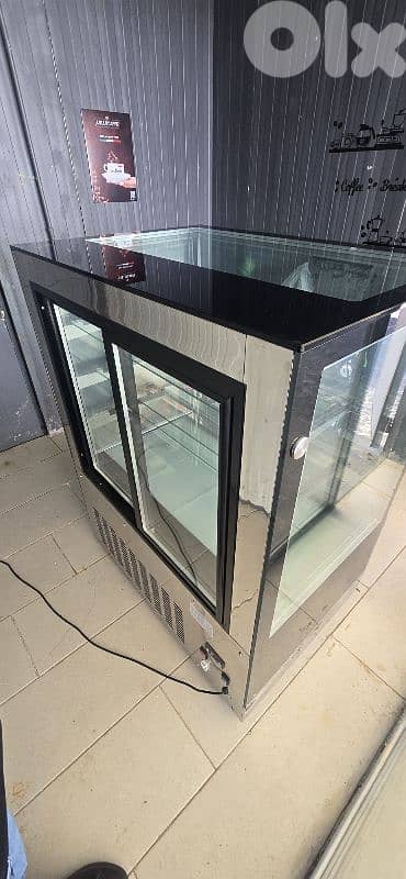 display fridge
