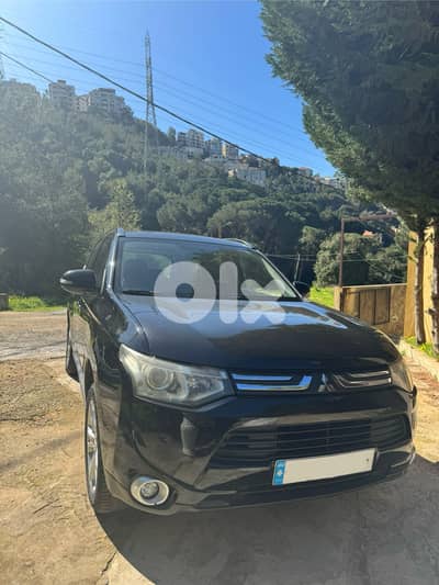 Mitsubishi Outlander 2014 (Full Option)