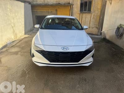 Hyundai Elantra 2022