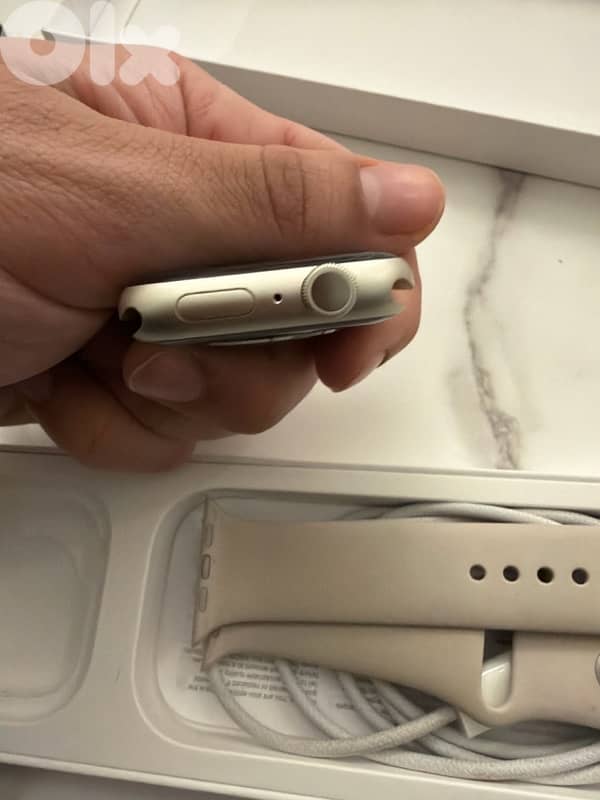 Apple watch series 9 barely used 3