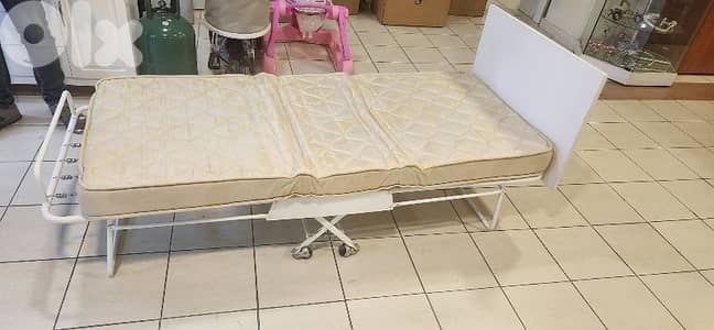 folding  bed