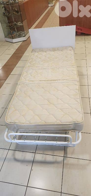 folding  bed 1