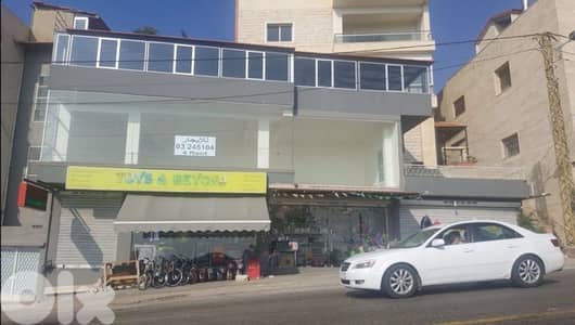 3 floors small showroom for rent