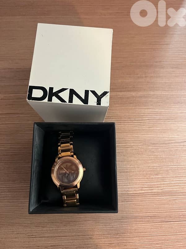 DKNY watch 3