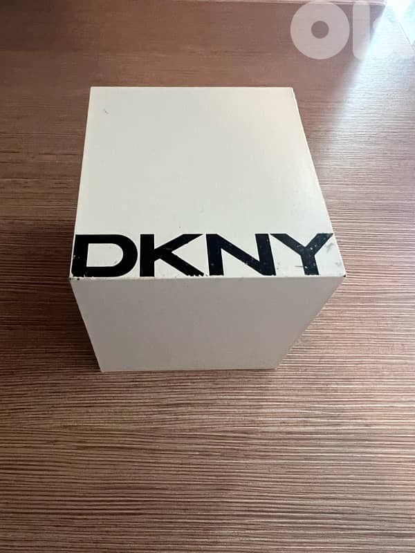 DKNY watch 4