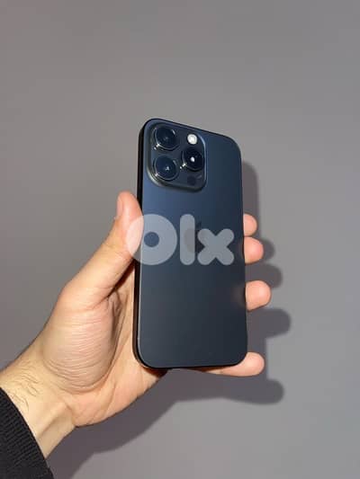 15 pro 512 gb used like new “canada source”