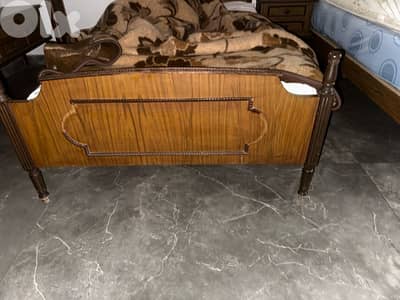 غرفة نوم انتيكًا نضيفة