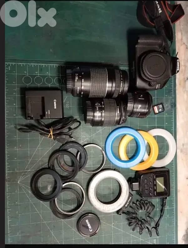 canon camera 1200D with accessories 3