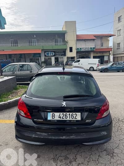 Peugeot 207 2011