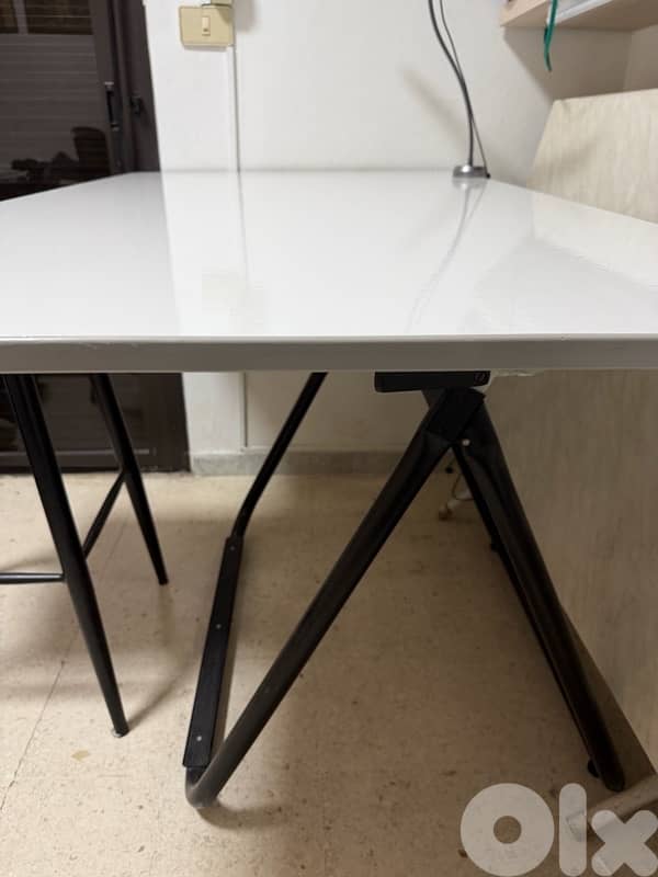 architecture table and high chair 1