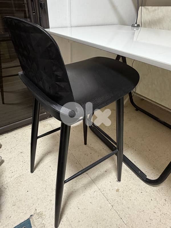 architecture table and high chair 5