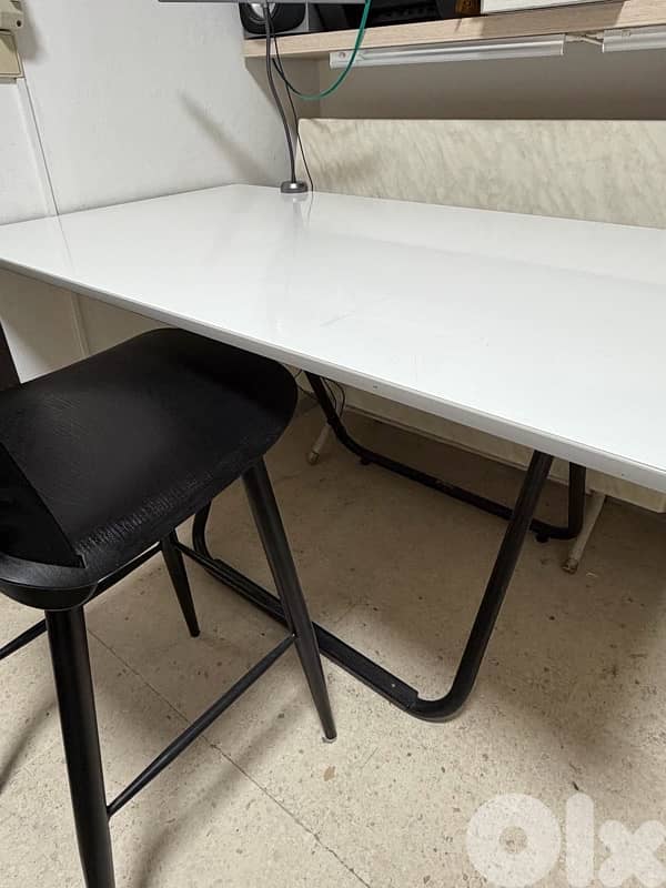 architecture table and high chair 6