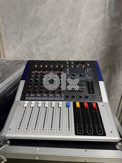 Mixer Yamaha with power 6 channel