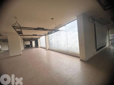 Showroom for Rent in Sin El Fil