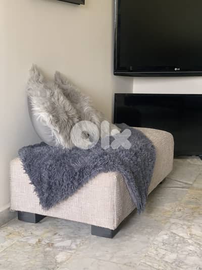 Bench couch sitting room chair pouff bedroom living room