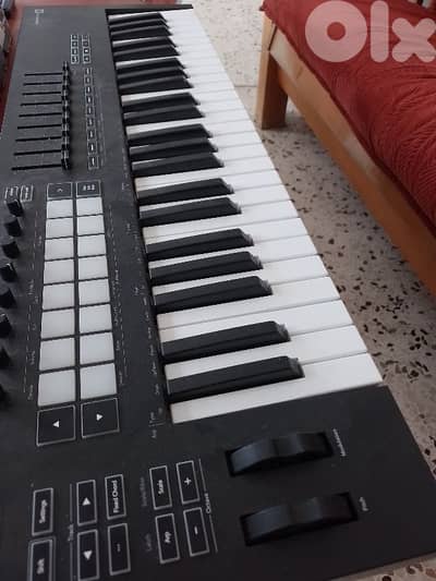 launchkey 49 midi keyboard controller
