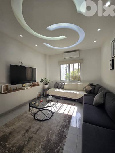 Apartment for sale in Ain el Remmaneh شقة للبيع في عين الرمانة