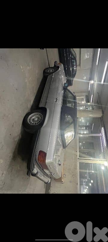 Mercedes-Benz SL 1981 R107
